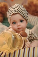 Realistická silikonová reborn panenka Bonnie pro sběratele.