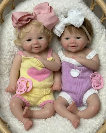 Realistic 33cm Open Mouth Silicone Baby Dolls for Collectors and Play.