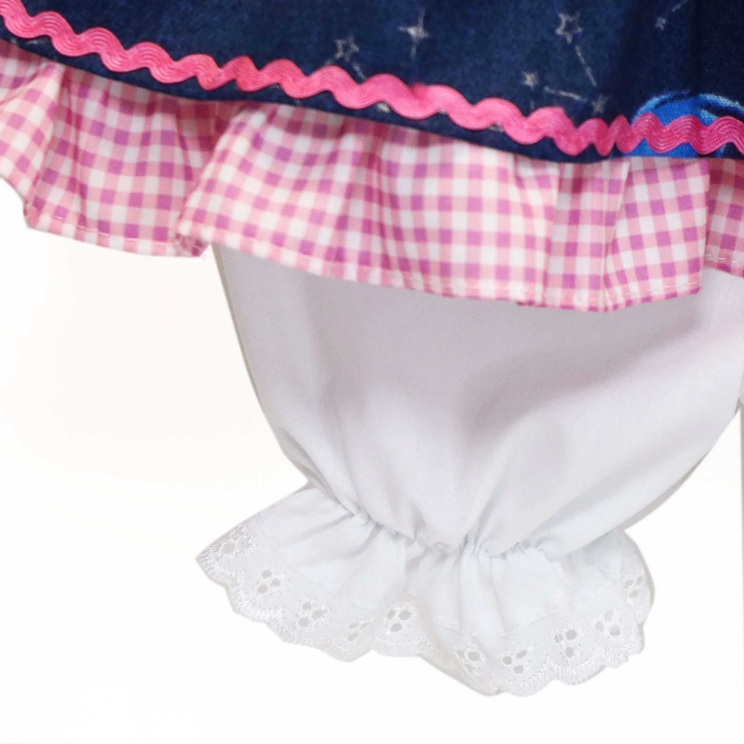 Ručně vyráběné oblečení a sady šatů pro reborn panenky o velikosti 20-22 palců (93 ks) Obleček pro znovuzrozenou panenku s růžovými kostkovanými šaty s krajkovým lemem a bílou spodničkou. Ideální pro...