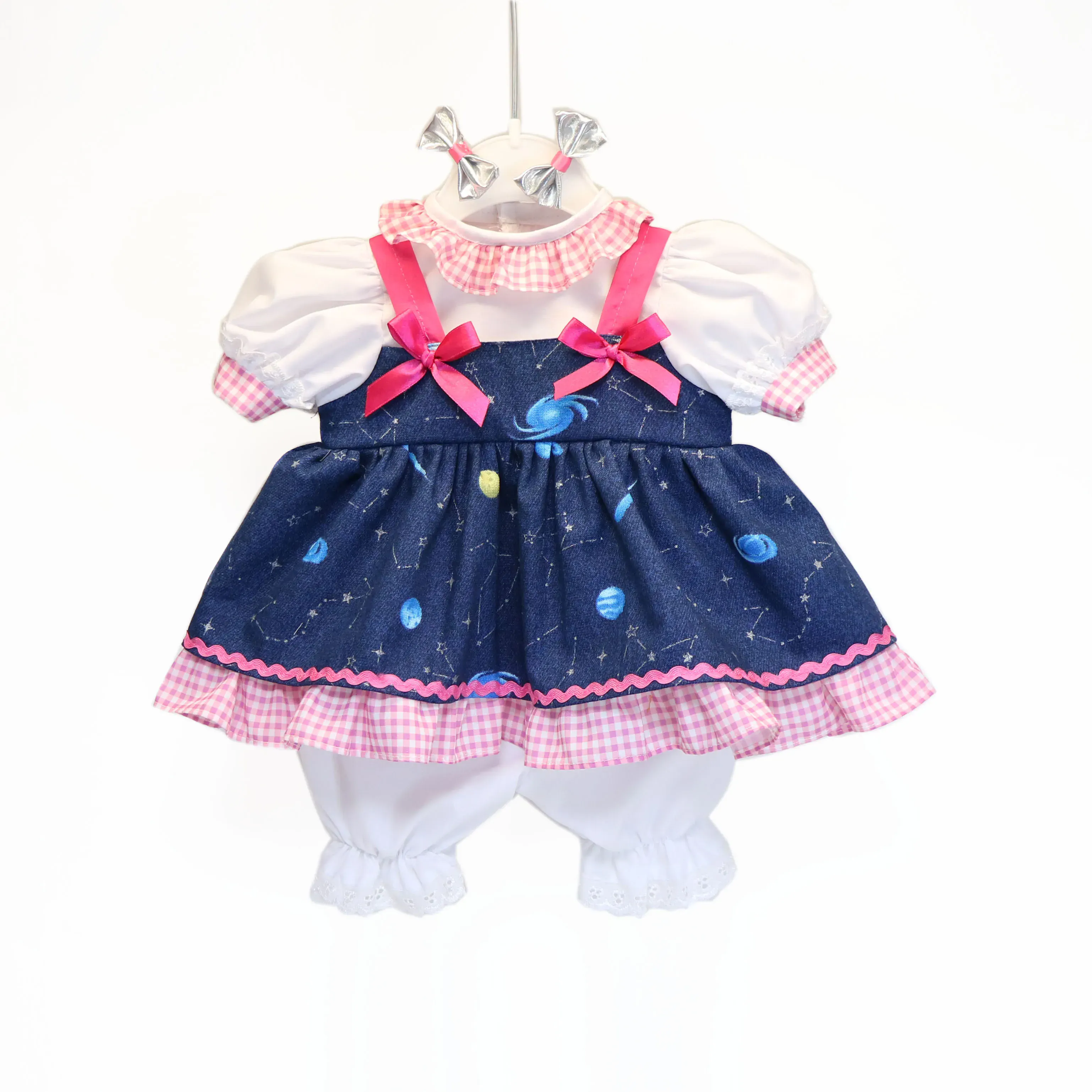 Ručně vyráběné oblečení a sady šatů pro reborn panenky o velikosti 20-22 palců, 90 kusů Sada princeznovských šatů pro reborn panenky s potiskem galaxie a růžovými detaily, ideální pro panenky o velikosti 20-22 palců. Uni.